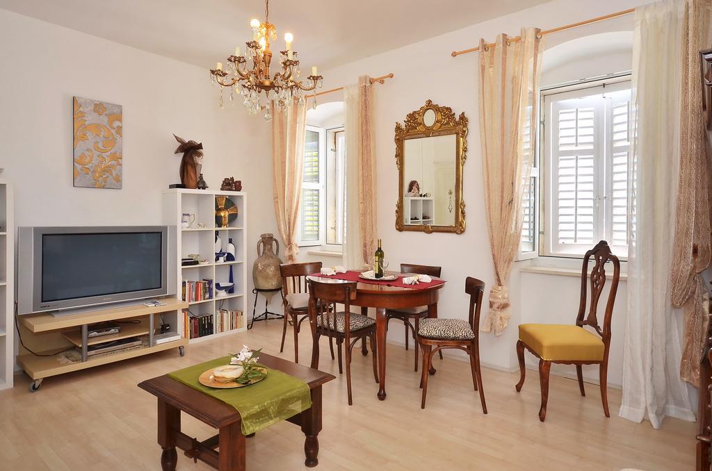 Apartment Pere S Mora Mimice Chambre photo